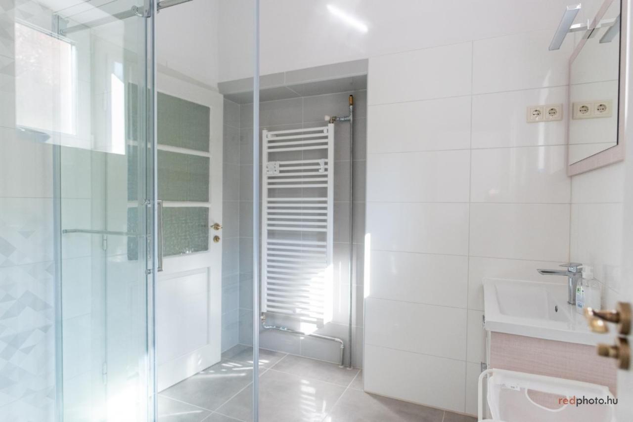 Zefir Apartments Balatonfüred Екстериор снимка