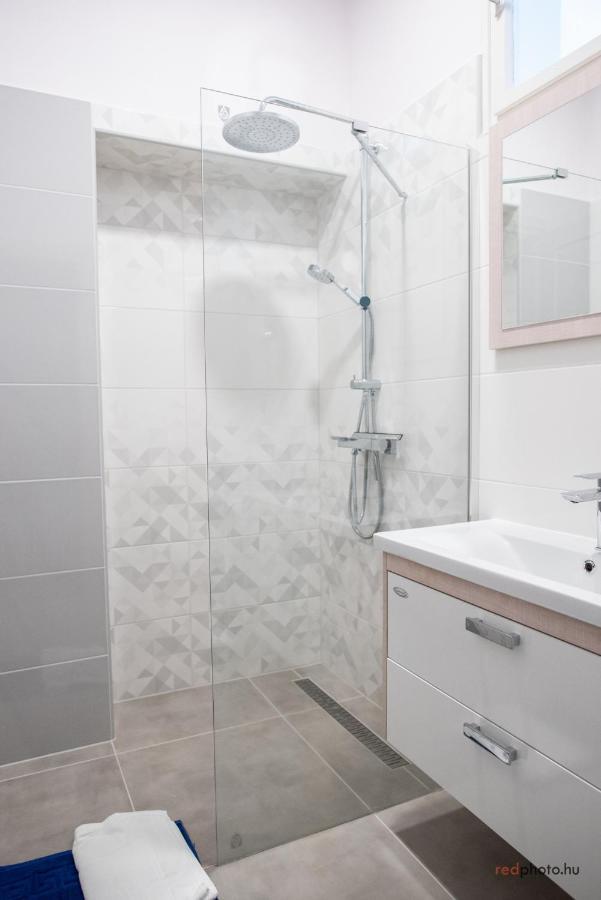 Zefir Apartments Balatonfüred Екстериор снимка