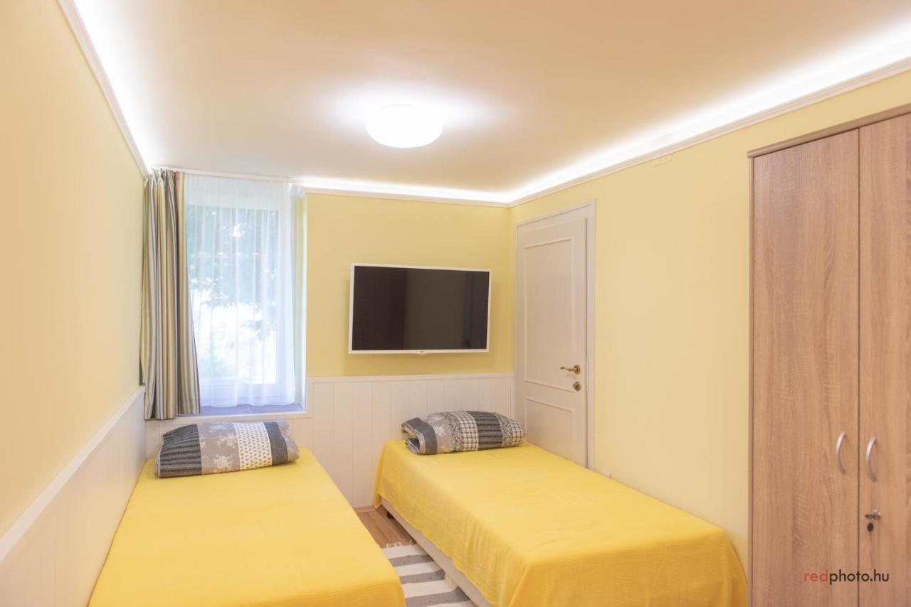 Zefir Apartments Balatonfüred Екстериор снимка