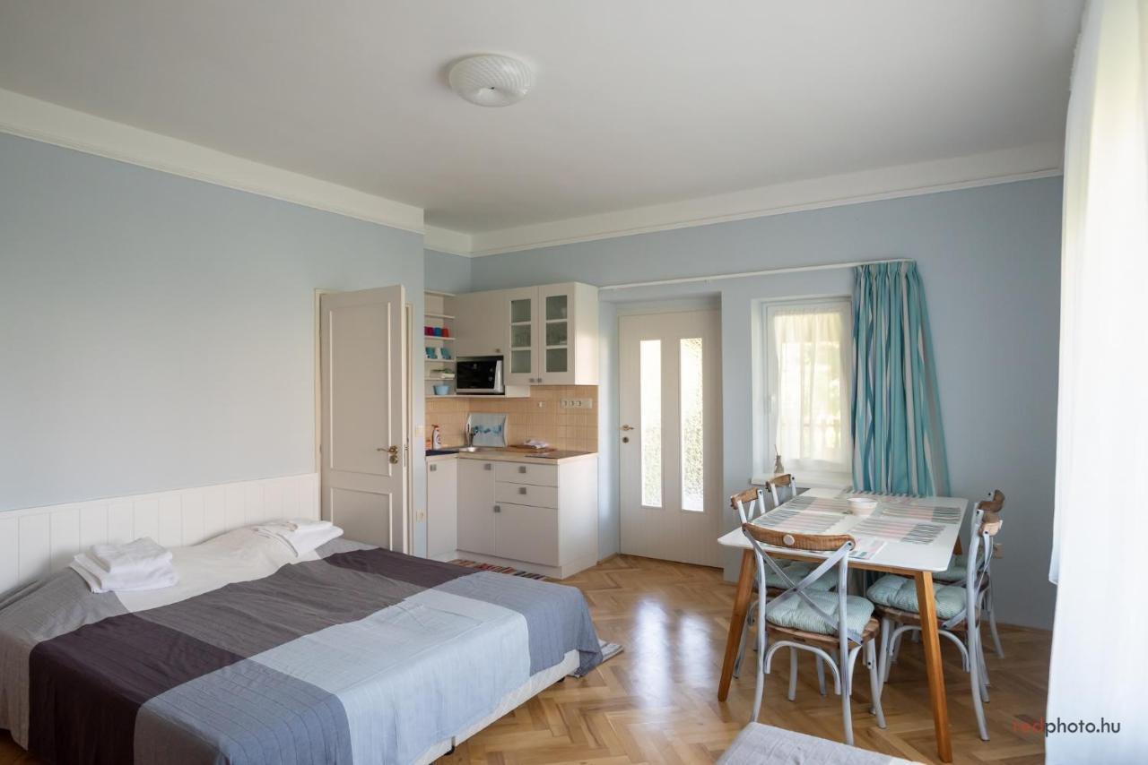 Zefir Apartments Balatonfüred Екстериор снимка