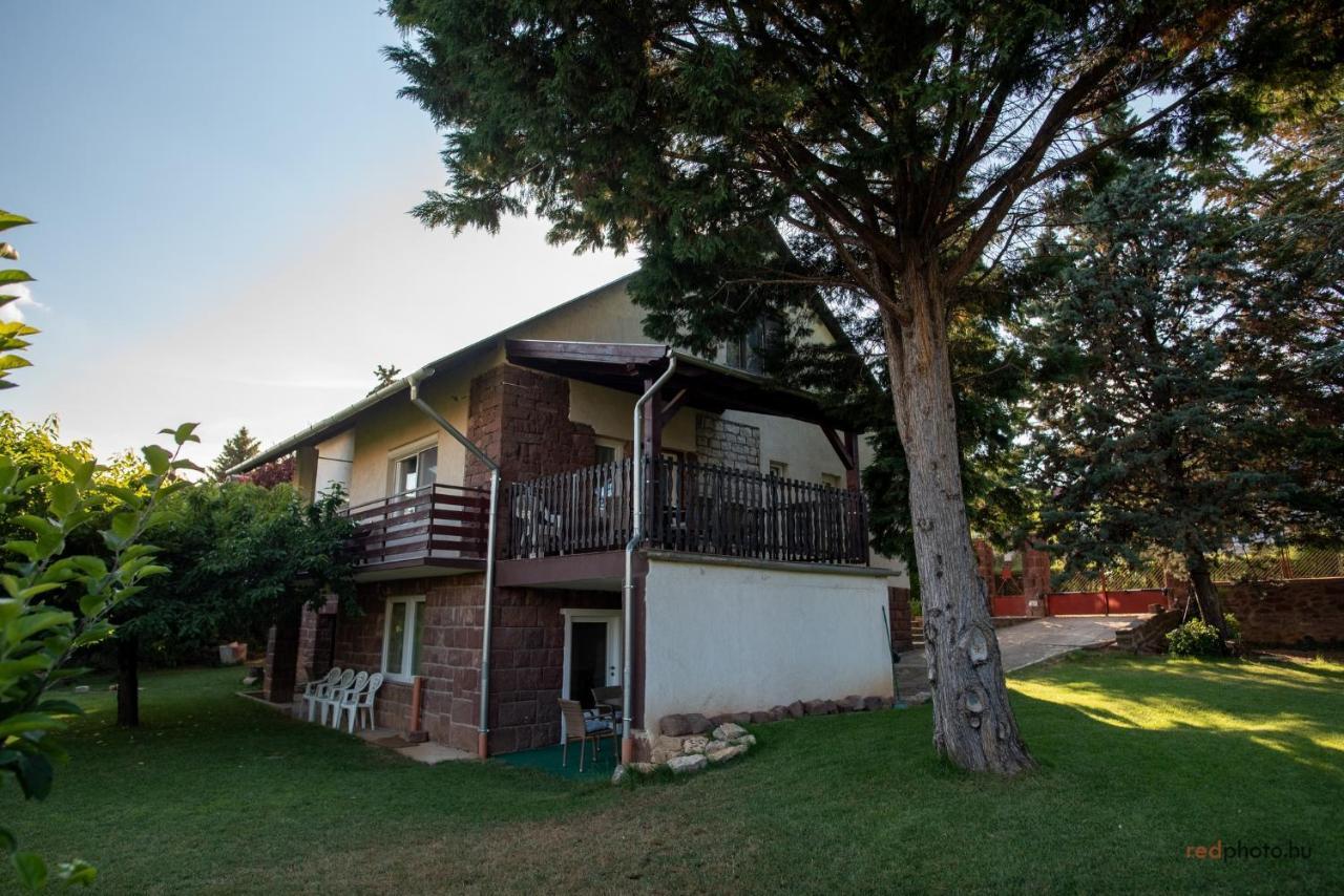 Zefir Apartments Balatonfüred Екстериор снимка